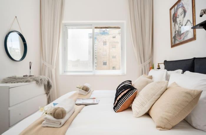 Ben Yehuda, 3 Lovely Flats In The Same Building Йерусалим Екстериор снимка