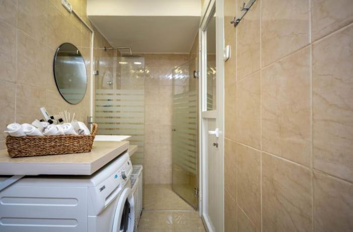 Ben Yehuda, 3 Lovely Flats In The Same Building Йерусалим Екстериор снимка