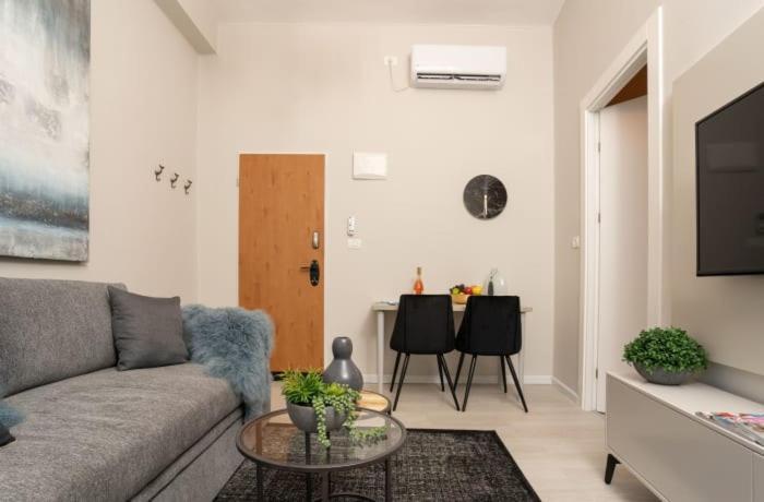 Ben Yehuda, 3 Lovely Flats In The Same Building Йерусалим Екстериор снимка