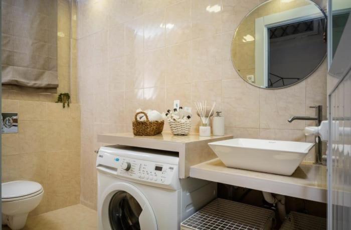 Ben Yehuda, 3 Lovely Flats In The Same Building Йерусалим Екстериор снимка